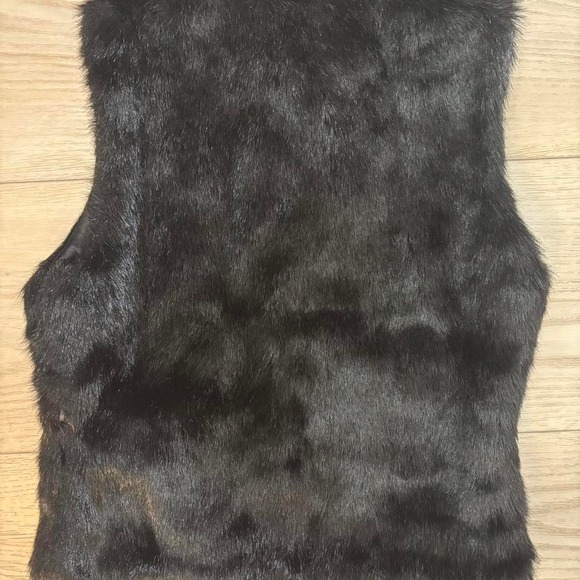 Bisou Bisou Black Faux Fur Vest Ladies Size Medium Gently Used - Picture 6 of 7